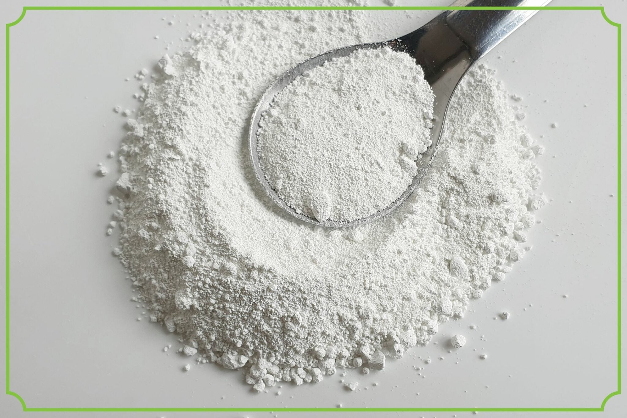 Czy dwutlenek krzemu (E551) w suplementach jest szkodliwy - obrazek wyróżniający