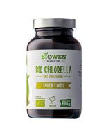 Słoiczek suplementu Bio Chlorella Biowen 120 g w proszku z zieloną etykietą Super Foods.