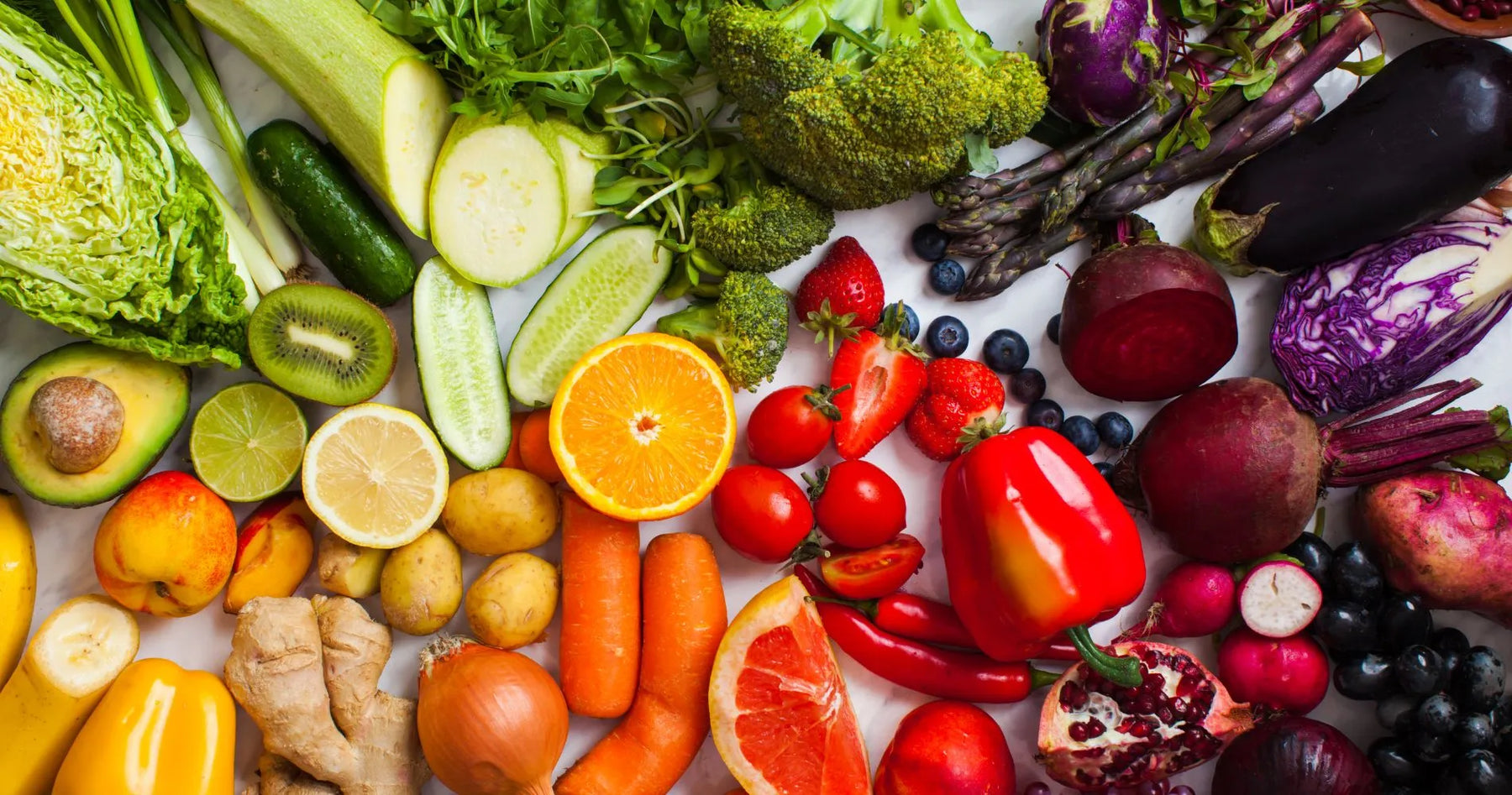 Świeże owoce i warzywa jako naturalne źródło witamin.