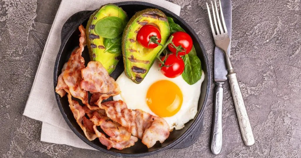 Śniadanie białkowo-tłuszczowe - zdjęcie poglądowe