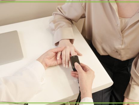 Jak mierzyć saturację i co oznacza niski poziom tlenu we krwi? - obrazek wyróżniający